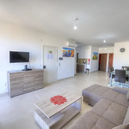 Bright And Nicely Furnished 2 Bedroom Minutes Away From Gozo Ferry Gz-jtan1-1 *