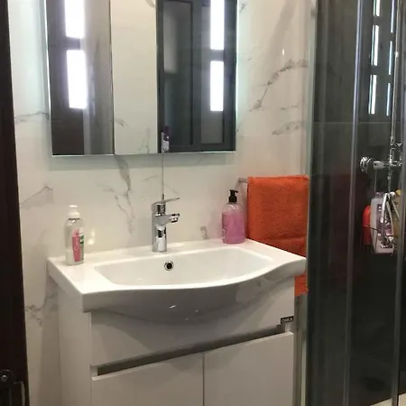 شقة Bright And Nicely Furnished 2 Bedroom Minutes Away From Gozo Ferry Gz-jtan1-1 غاينسييليم