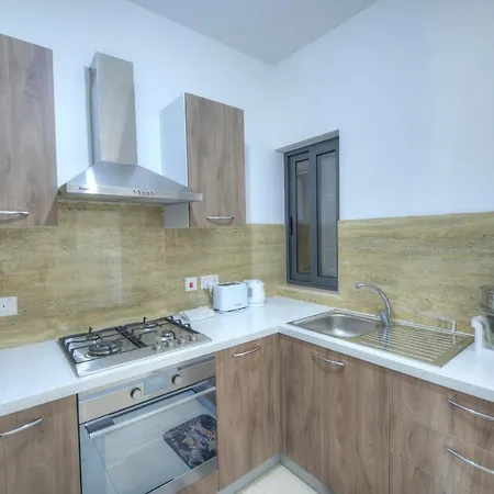 Bright And Nicely Furnished 2 Bedroom Minutes Away From Gozo Ferry Gz-jtan1-1 غاينسييليم